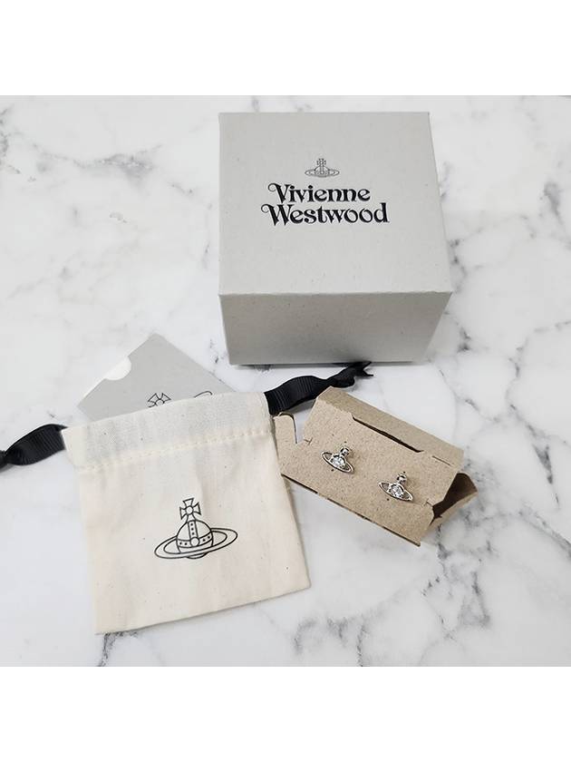 Nano Solitaire Crystal Earrings Silver - VIVIENNE WESTWOOD - BALAAN 3