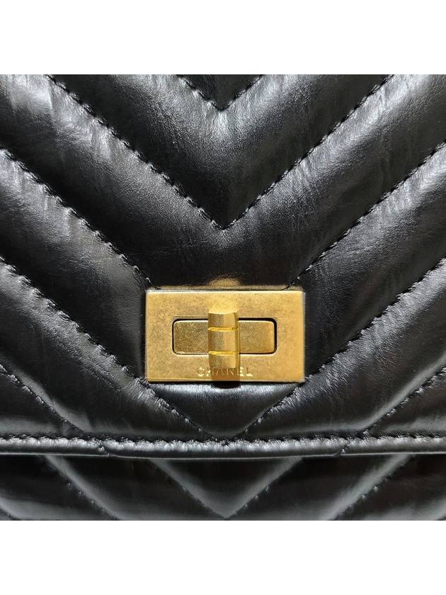 A70328 Black Chevron Calfskin 2 55 WOC Gold Chain Cross Bag - CHANEL - BALAAN 7