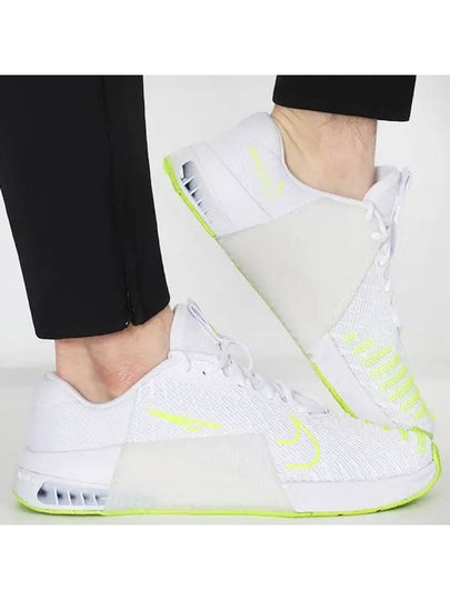 Metcon 9 Work Out Low Top Sneakers White Green - NIKE - BALAAN 2