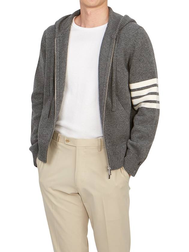 Men's Intarsia 4 Bar Merino Jersey Hooded Zip Up Medium Grey - THOM BROWNE - BALAAN 7