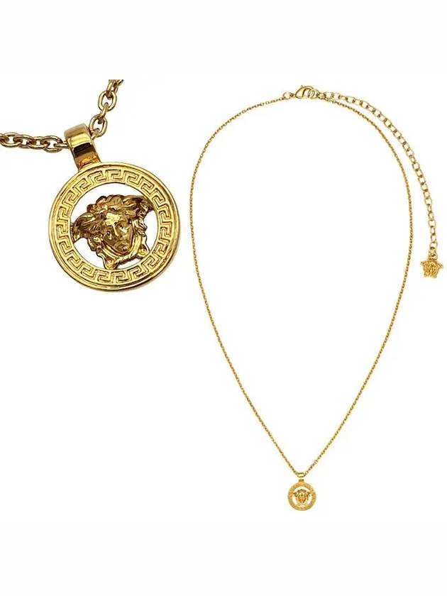 Medusa Pendant Necklace Gold - VERSACE - BALAAN 2