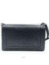 Calfskin Chevron Boy Bag New Medium - CHANEL - BALAAN 4