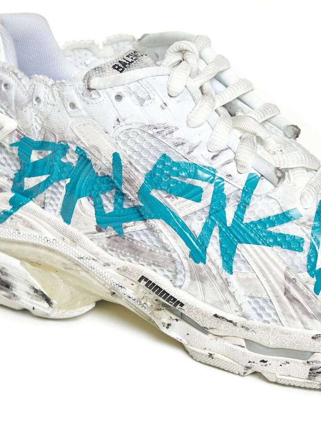 Runner Graffiti Low Top Sneakers White - BALENCIAGA - BALAAN 4