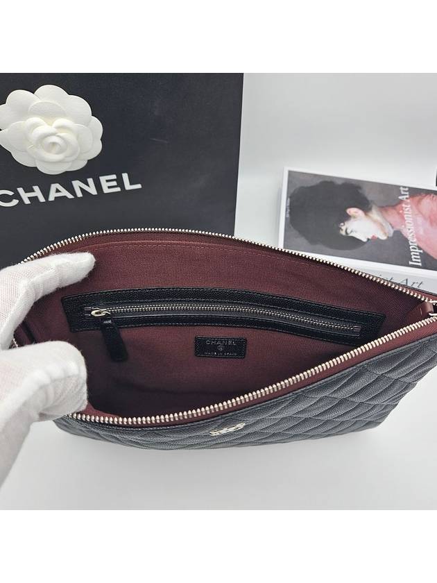 Classic Clutch Medium A82545 - CHANEL - BALAAN 7