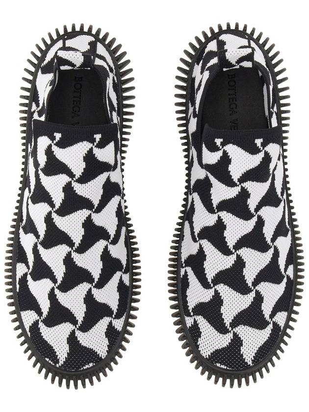 Ripple Triangle Pattern Slip-Ons Black White - BOTTEGA VENETA - BALAAN 4