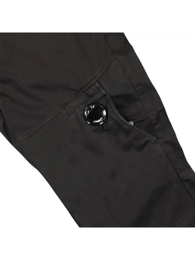 Men's Stretch Satin Lens Wappen Cargo Straight Pants Black - CP COMPANY - BALAAN 5