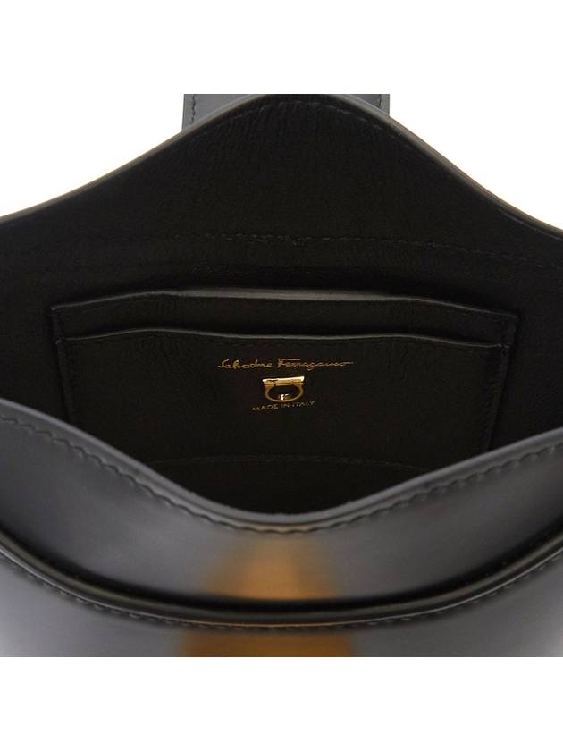 Small Trifolio Shoulder Bag Black - SALVATORE FERRAGAMO - BALAAN 10