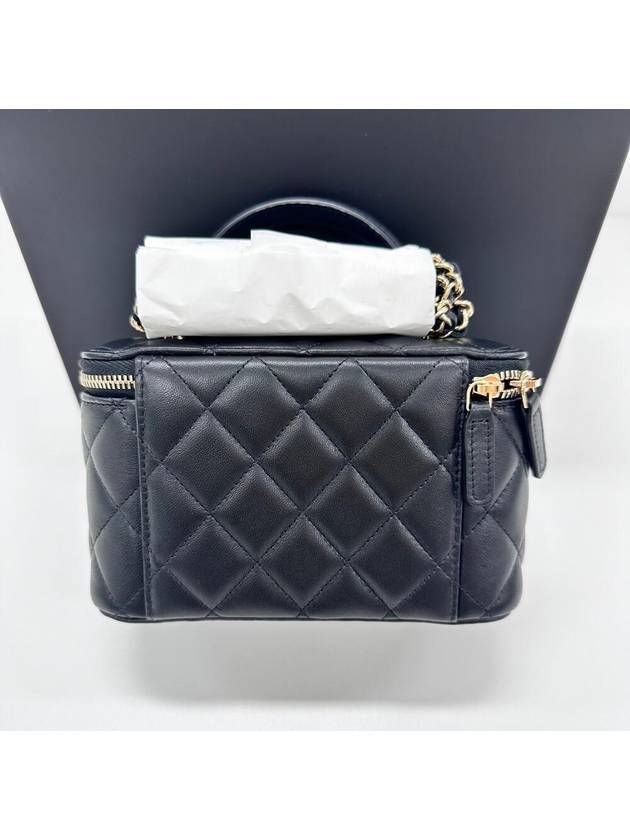 Vanity Top Handle Rectangular Black - CHANEL - BALAAN 2