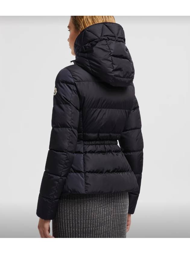 Avoce Short Down Jacket J20931A00151539ZD778 - MONCLER - BALAAN 8