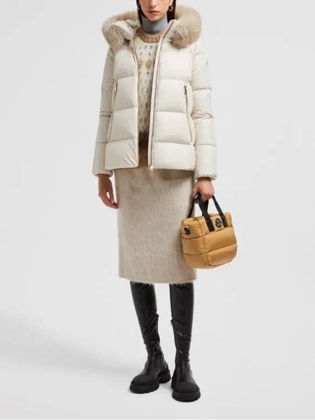 Laichefur Old Laiche Padding White Women 1A00174 051 - MONCLER - BALAAN 1