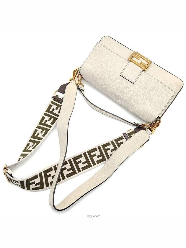 Selleria Baguette Bag Large 8BR771 Strap L960751 - FENDI - BALAAN 4