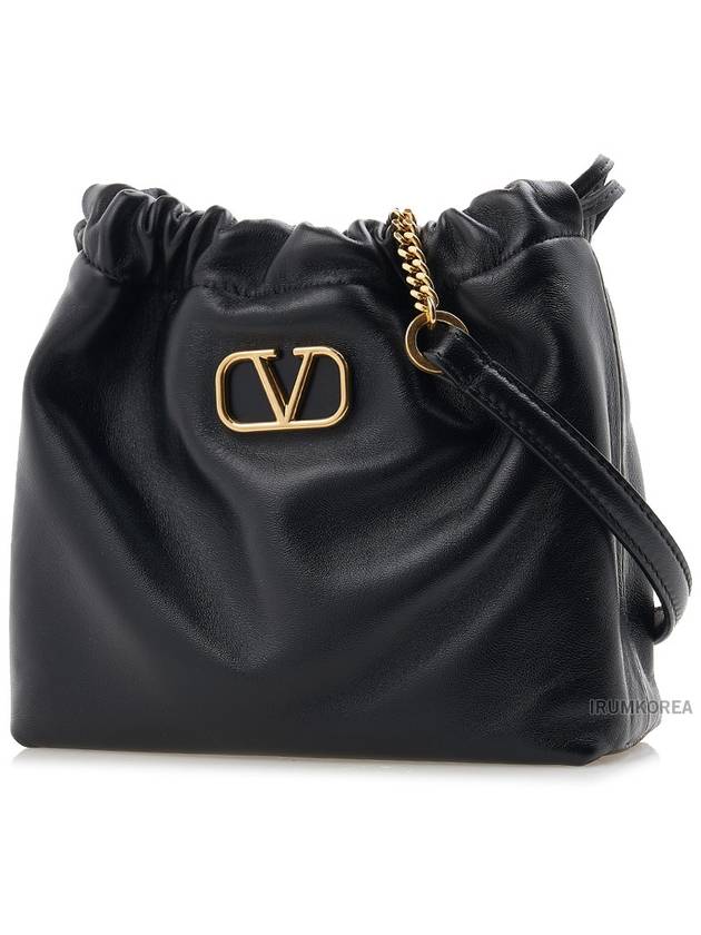 V Logo Drawstring Chain Bucket Bag Black - VALENTINO - BALAAN 3