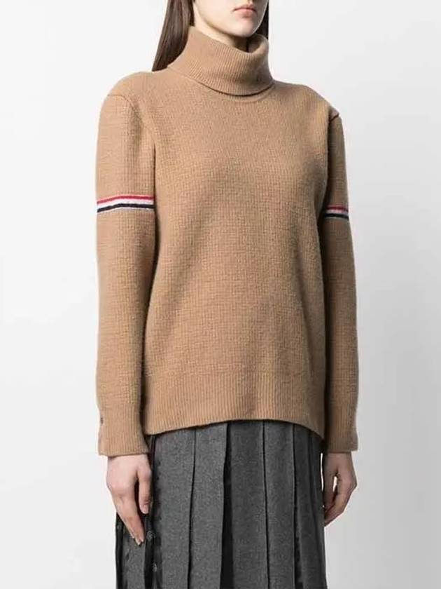 Women s Arm Banding Overwashing Cashmere Turtleneck Knit Camel FKA328A Y1501 275 - THOM BROWNE - BALAAN 3