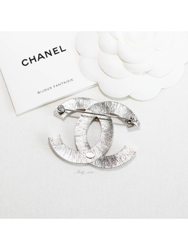 CC Strass Crystal Brooch Silver - CHANEL - BALAAN 5