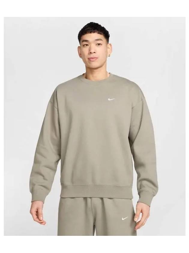 Solo Swoosh Fleece Crew Sweatshirt Light Army - NIKE - BALAAN 2