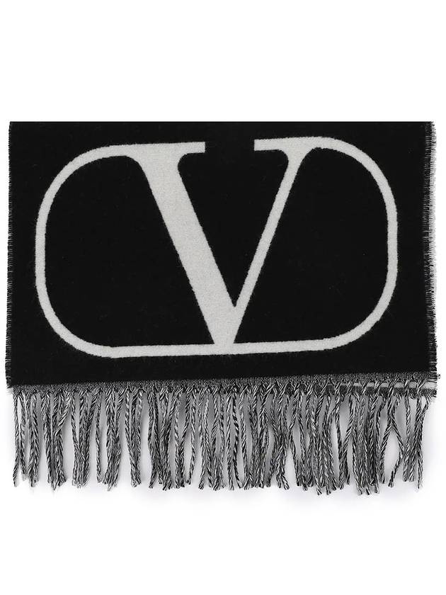 V Logo Fringe Edge Wool Muffler Black - VALENTINO - BALAAN 4