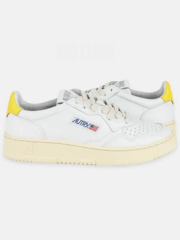 Women's Medalist Leather Low Top Sneakers White Yellow - AUTRY - BALAAN 2