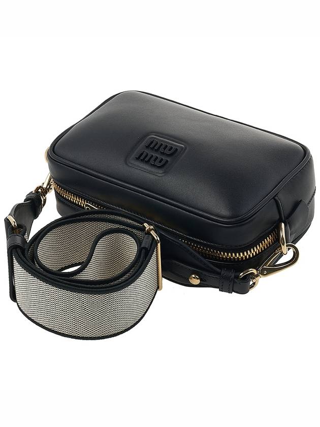 embossed logo camera bag 5BH225 2F8K F0002 OOO - MIU MIU - BALAAN 5