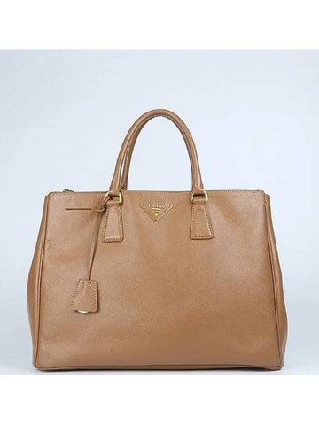 BN1786 SAFFIANO LUX brown color gold logo tote bag - PRADA - BALAAN 1