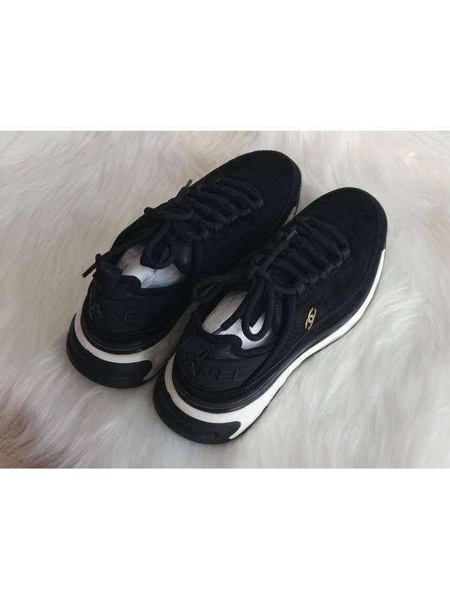 Logo Mixed Fibers Suede Low Top Sneakers Black - CHANEL - BALAAN 3