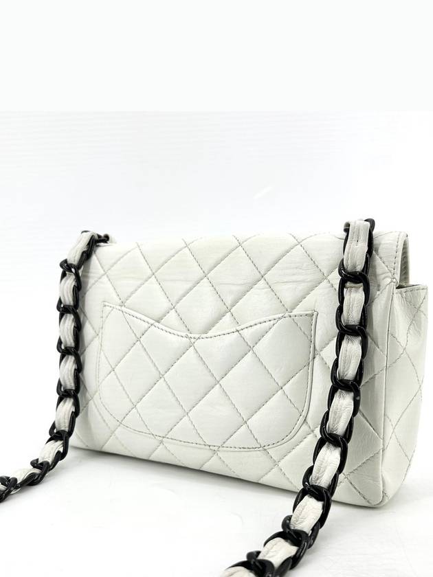 Black Classic Lambskin Flap Shoulder Bag - CHANEL - BALAAN 5