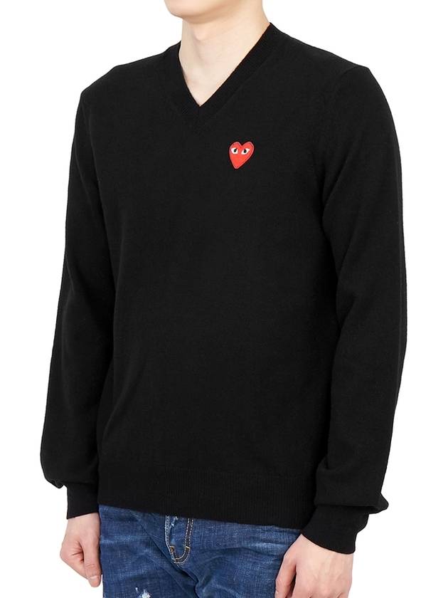 Red Heart Wappen V-Neck Wool Knit P1 N002 1 Black - COMME DES GARCONS - BALAAN 3