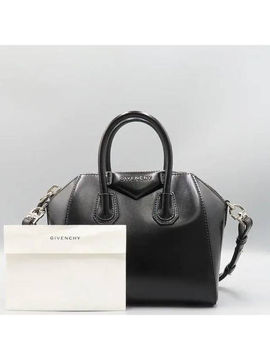 BB05114014 Black color leather glossy Antigona mini tote bag shoulder strap 2WAY - GIVENCHY - BALAAN 1