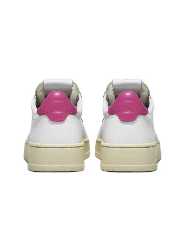 Women's Medalist Leather Low Top Sneakers White Pink Tab - AUTRY - BALAAN 4