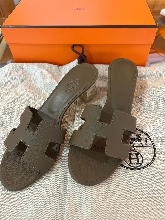 Oasis Epsom Sandals Etoupe - HERMES - BALAAN 3