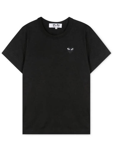 Comme des Gar ons Women s Heart Wappen Black Short Sleeve T Shirt AZ T063 051 1 - COMME DES GARCONS PLAY - BALAAN 1