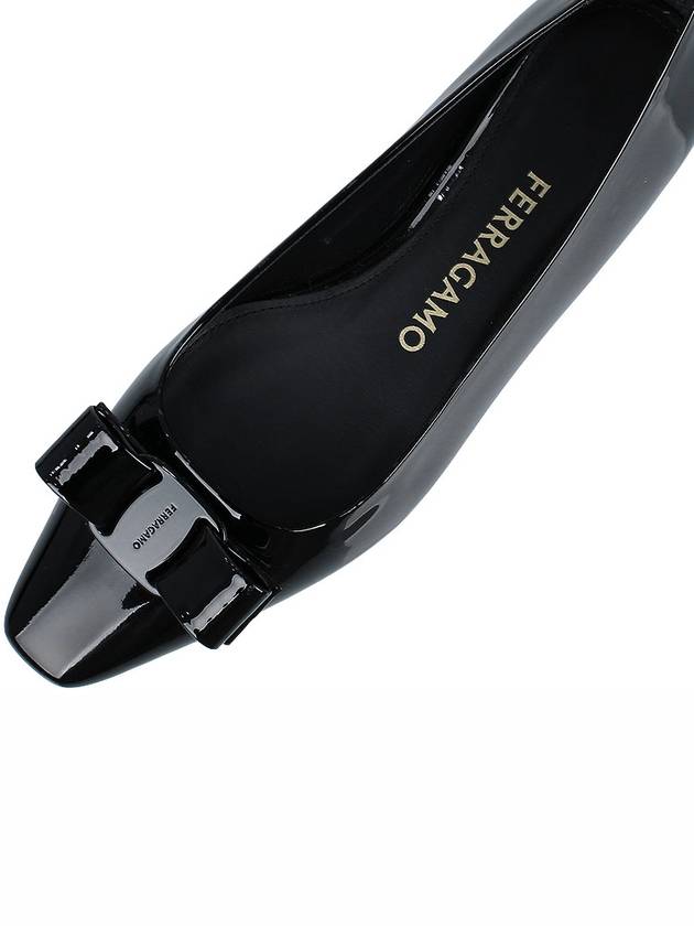 Vara Bow Ballet Flat Black - SALVATORE FERRAGAMO - 8