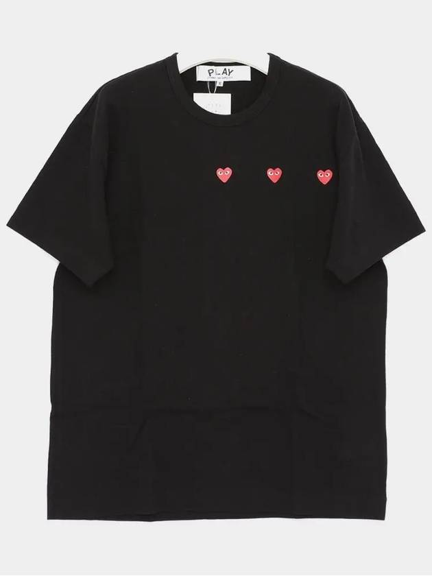 P1T3371 BLACK Triple Red Heart Short Sleeve T Shirt - COMME DES GARCONS - BALAAN 2