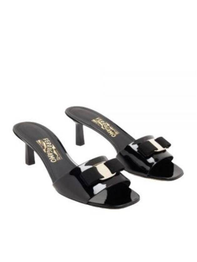 Sandals 01E562758004C Black - SALVATORE FERRAGAMO - BALAAN 1