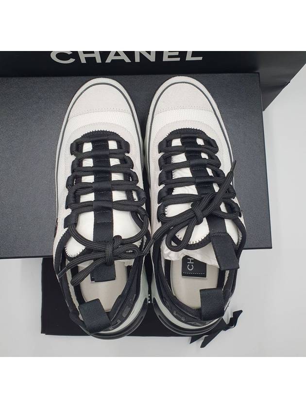 Fabric Suede Calfskin Low-Top Sneakers White Light Grey - CHANEL - BALAAN 5