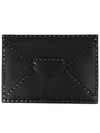 Rockstud Flap Leather Clutch Bag Black - VALENTINO - BALAAN 2