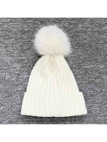 Logo Wappen Patch Pom Knit Beanie Hat White 3B00027 M1131 034 - MONCLER - BALAAN 2