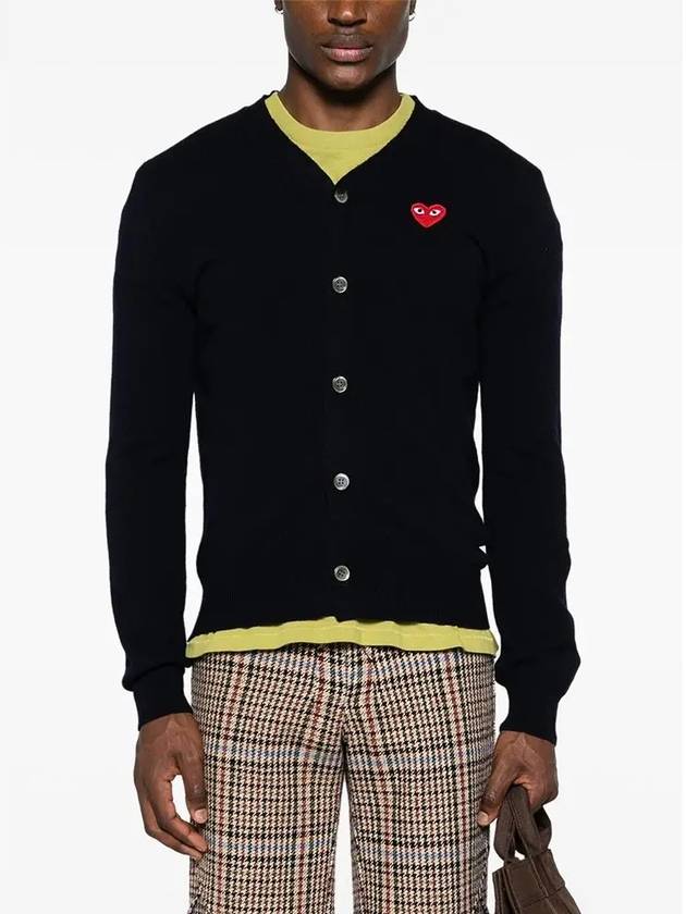 V neck red heart emblem wool cardigan black AX N008 - COMME DES GARCONS PLAY - BALAAN 2