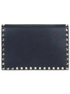 Rockstud Flap Clutch Bag Black - VALENTINO - BALAAN 2