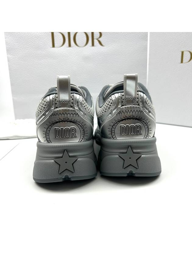 Chrono Mesh Laminated Leather Low Top Sneakers Grey - DIOR - BALAAN 3