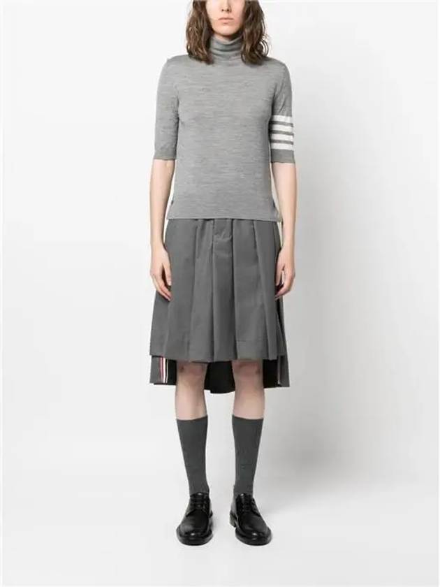 Fine Merino 4 Bar Relaxed Short Sleeve Turtleneck Grey - THOM BROWNE - BALAAN 3