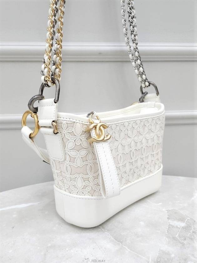 Lux You CC logo white strap Gabrielle hobo bag - CHANEL - BALAAN 3