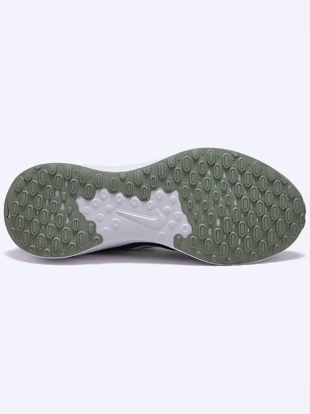 Men s Revolution 7 Green FB2207 401 - NIKE - BALAAN 6