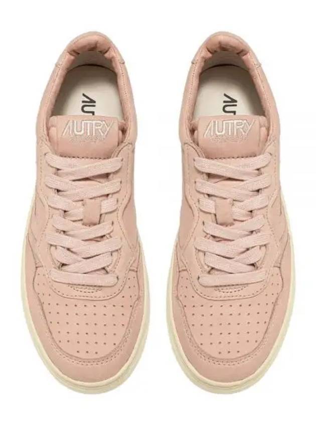 Medalist Goatskin Low Top Sneakers Pink - AUTRY - BALAAN 1