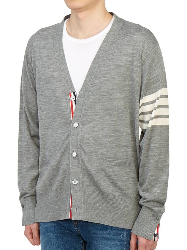 Men's Sustainable Classic Diagonal Wool Cardigan Pale Grey - THOM BROWNE - BALAAN 4