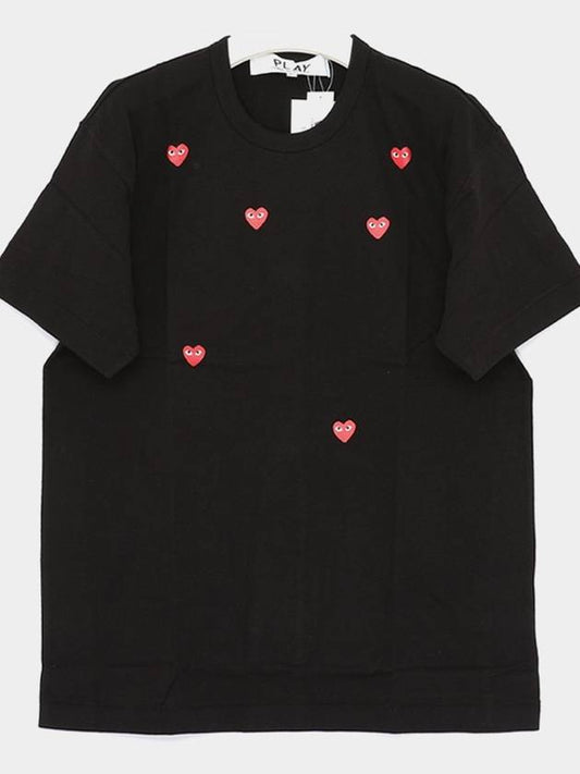 P1T3381 BLACK Manny Red Heart Short Sleeve T Shirt - COMME DES GARCONS - BALAAN 2