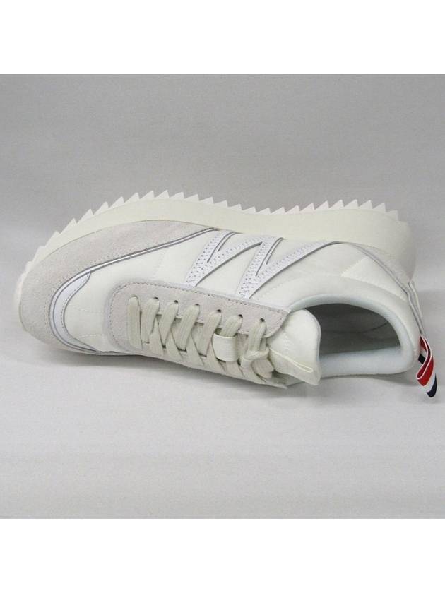 Pacey Low-Top Sneakers Milk White - MONCLER - BALAAN 3