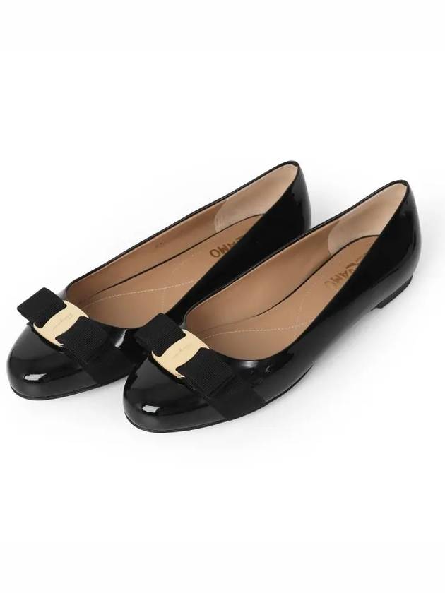 Women’s Varina Bellet Flats Black - SALVATORE FERRAGAMO - BALAAN 4