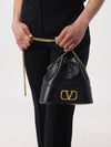 V Logo Signature Chain Napa Leather Bucket Bag Black - VALENTINO - BALAAN 3