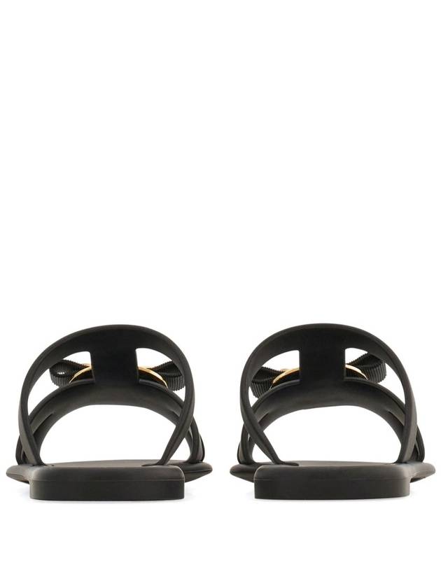 Ferragamo Sandals Black - SALVATORE FERRAGAMO - BALAAN 4