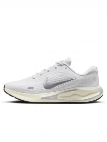 Journey Run Low Top Sneakers Metallic Silver - NIKE - BALAAN 1